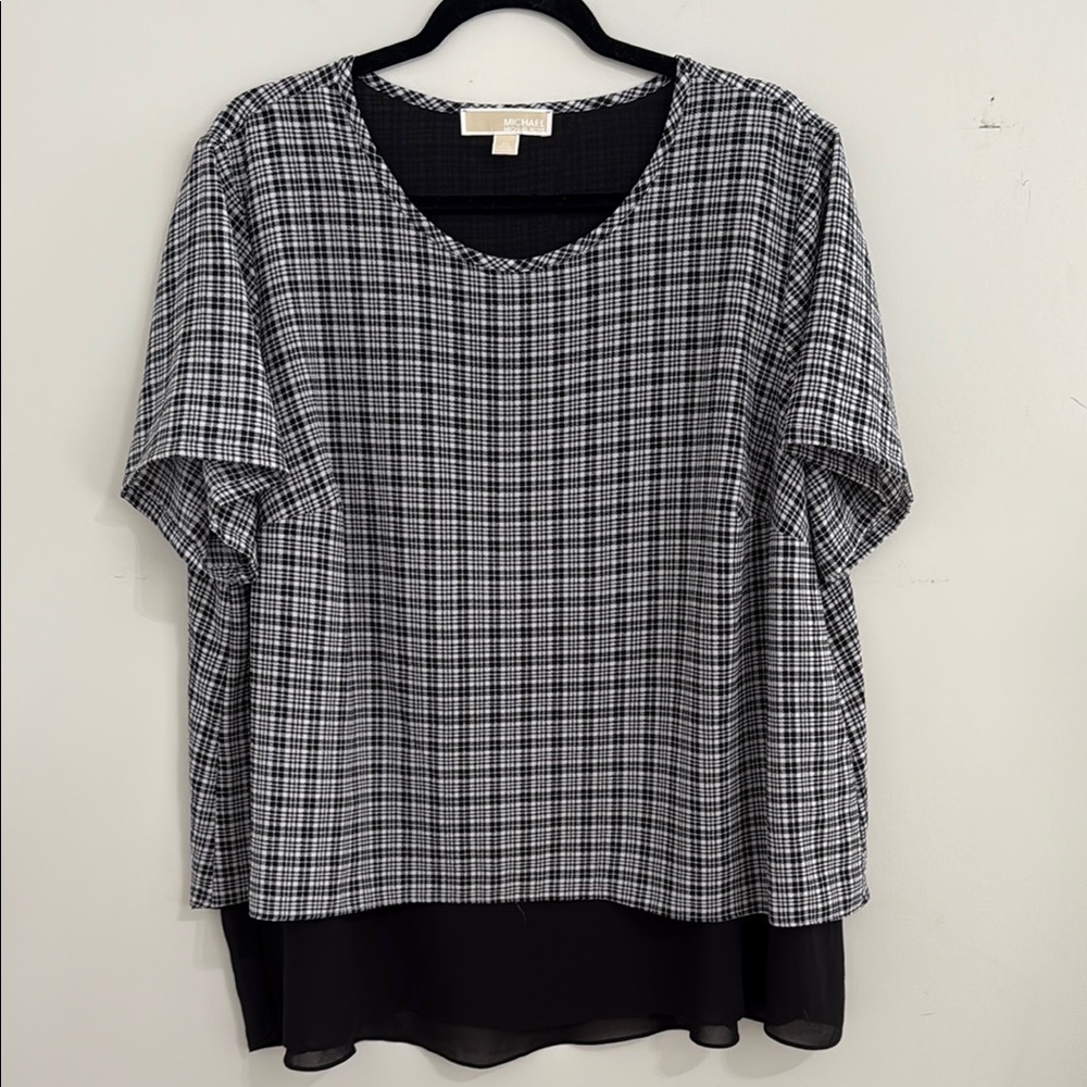 Michael Kors Size 2X Black and White Relaxed Blouse Square Pattern